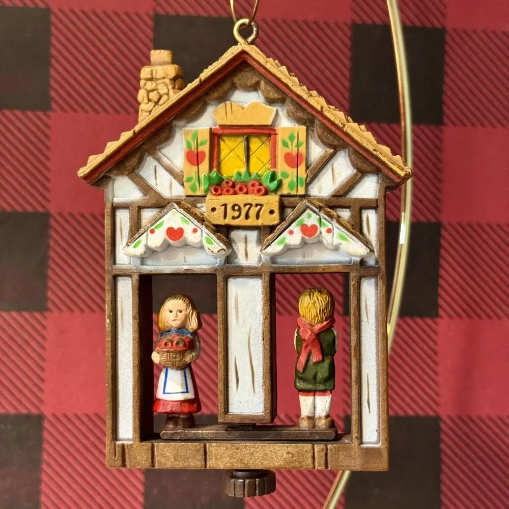 Hallmark 1977 twirl